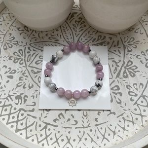 Kunzite and Howlite beaded bracelet